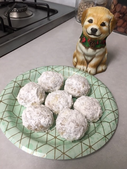 Judi's Pecan Puffs