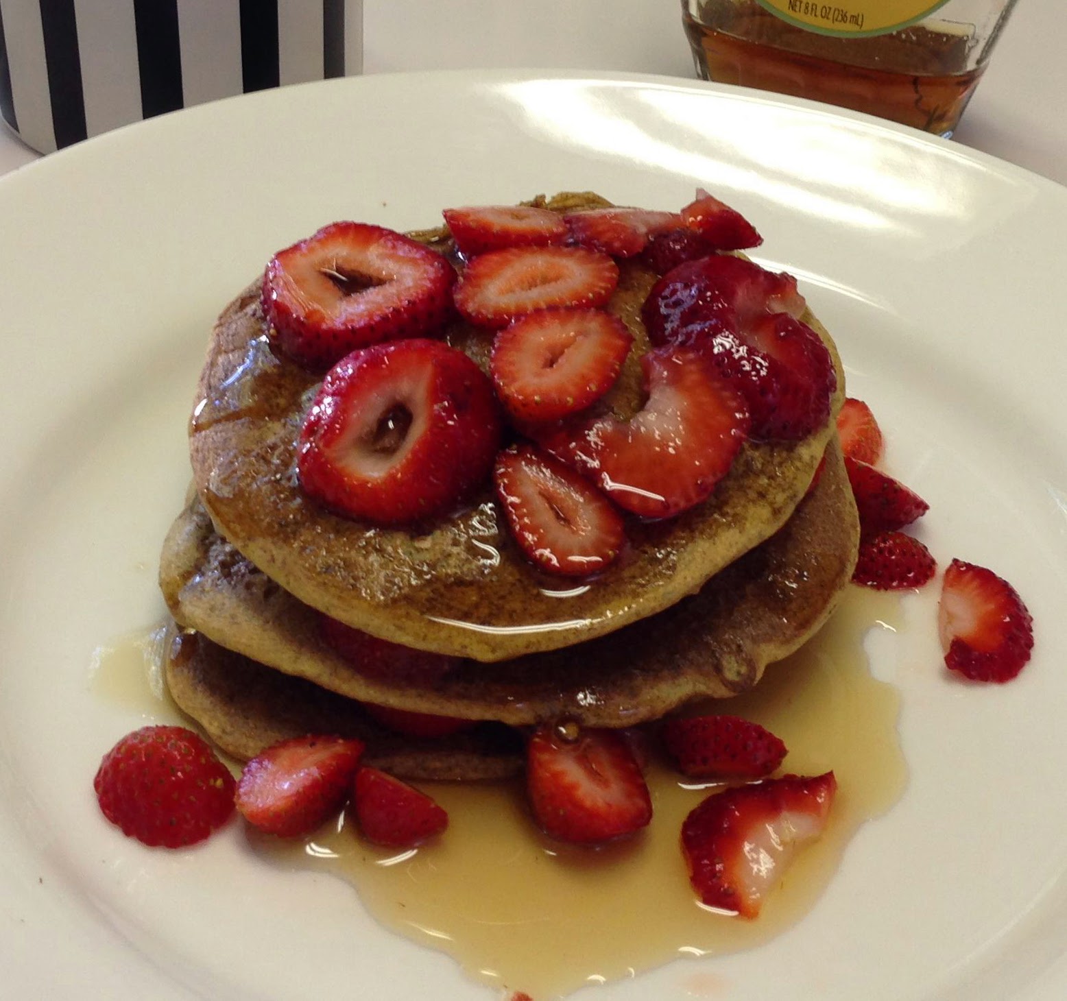 Vegan Pancakes with Strawberries and Bananas